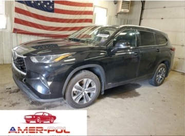 Toyota Highlander III 2022 Toyota Highlander 2022 TOYOTA HIGHLANDER HYBRID XLE 2.5 Hybryda 243KM