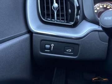 Volvo XC60 II Crossover D4 190KM 2019 Volvo XC 60 AC 2 strefy Nawigacja Czujniki Tempomat Alu 20 2.0 Diesel, zdjęcie 23