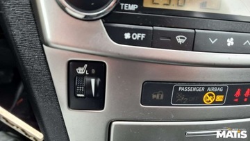 Toyota Avensis III Sedan Facelifting 2015 1.8 Valvematic 147KM 2015 Toyota Avensis 1.8BENZ manual Navi kamera climatronic 100 bezwypadek 1.8, zdjęcie 15