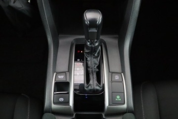 Honda Civic X Hatchback 5d 1.0 VTEC Turbo 129KM 2018 Honda Civic 1.0 VTEC Turbo, Salon Polska, Automat, zdjęcie 18