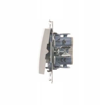 Simon 54 Bluse Connector 1-0-2 Белый контакт