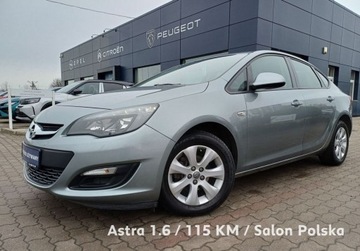 Opel Astra J Sedan 1.6 Twinport ECOTEC 115KM 2014 Opel Astra 257 1.6 Active 115 KM Salon Polska 1.6 Benzyna 115KM