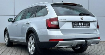 Skoda Octavia III Kombi Facelifting 2.0 TDI 150KM 2019 Skoda Octavia 4x4 Automat Navi Parktronic Kamera Alcantara Led FV23, zdjęcie 9