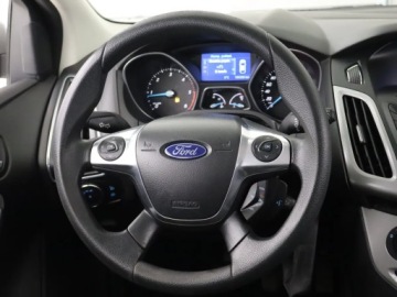 Ford Focus III Kombi 1.6 Duratorq TDCi DPF 115KM 2012 Ford Focus 1.6 TDCi, Xenon, Klima, Parktronic, zdjęcie 15