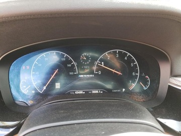 BMW Seria 5 G30-G31 2019 BMW M5 50XI 2019 4.4l 4.4 Benzyna 456KM, zdjęcie 9
