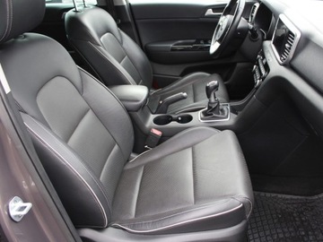Kia Sportage IV SUV Facelifting 1.6 T-GDI 177KM 2019 Kia Sportage Kamera Nawigacja Fotele elektrycznie, zdjęcie 14