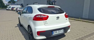 Kia Rio III Hatchback 5d Facelifting 1.1 WGT 75KM 2015 Kia Rio Kia Rio 1.1 CRDI Attract 1.1 Diesel 75KM, zdjęcie 3