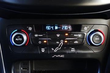 Ford Focus III Kombi Facelifting 1.5 EcoBoost 150KM 2018 Ford Focus Salon PL Tempomat Quickclear Gold X EcoBoost LED FV23, zdjęcie 16