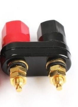 Двойная розетка типа «банан»