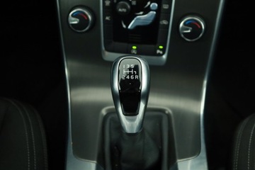 Volvo V60 I Kombi Facelifting 2.0 T3 DRIVE-E 152KM 2017 Volvo V60 T3 2.0, Salon Polska, VAT 23%, Navi, zdjęcie 13