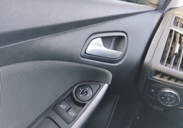 Ford Focus III Kombi 1.6 Duratorq TDCi DPF 115KM 2012 Ford Focus 122012r, SALON POLSKA. Lekko przetarty prawy bok. Jezdzi 1.6, zdjęcie 10