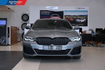BMW Seria 5 G30-G31 Limuzyna Facelifting 3.0 530d 286KM 2023 BMW Seria 5 xDriveFV23M Kierownica SkorzanaM Pakiet Sportowy 3.0 286KM, zdjęcie 1
