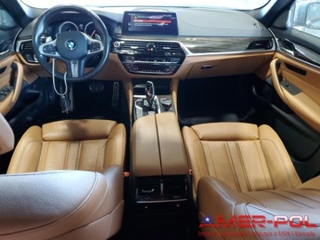 BMW Seria 5 G30-G31 2018 BMW Seria 5 _G30_530IX_xDrive_3.0 L_335 km_2018r_M Pakiet 3.0 Benzyna 335KM, zdjęcie 6