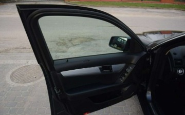 Mercedes Klasa C W204 Limuzyna 1.8 180 K 156KM 2010 Mercedes-Benz Klasa C 1.8B 2010r 95 TYS KM Navi 2 KPL KOL Sprowadzony, zdjęcie 16
