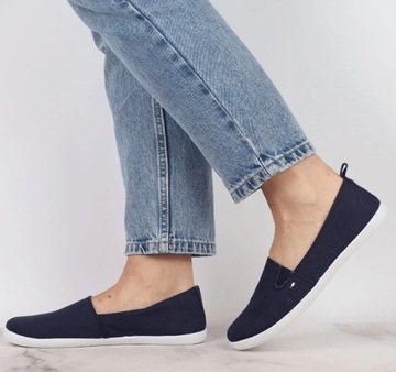 Granatowe balerinki damskie sportowe czeszki tenisówki slip-on ROZ. 38