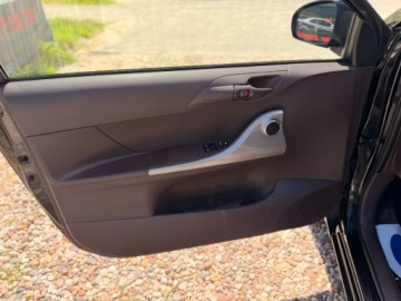 Toyota iQ 1.4 TD 90KM 2011 Toyota iQ Swietny stan Bogate wyposazenie Zawraca w miejscu 1.4 90KM, zdjęcie 10
