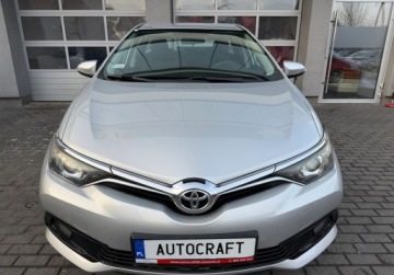 Toyota Auris II Touring Sports Facelifting 1.33 Dual VVT-i 99KM 2017 Toyota Auris salon Polska, serwis ASO Toyota, Gwarancja 1.3 Benzyna 99KM, zdjęcie 1