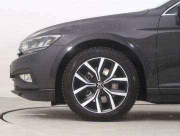 Volkswagen Passat B8 Variant Facelifting 2.0 TDI SCR 150KM 2023 VW Passat 2.0 TDI, Salon Polska, 1. Właściciel, zdjęcie 14