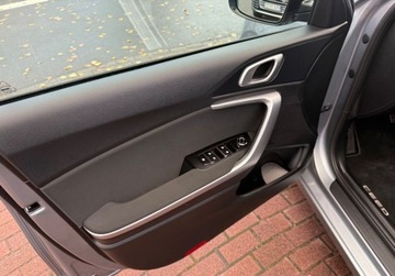 Kia Ceed III Hatchback Facelifting  1.5 T-GDI 140KM 2025 Kia Ceed 1.5 T-gdi AUTOMAT Navi Kamera 12.500 km 1.5 Benzyna 140KM, zdjęcie 13