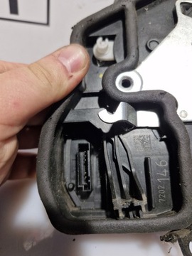 BMW E60 E61 E63 E64 E90 F10 F20 F30 F32 ZÁMEK DVEŘE PRAVÝ PŘEDNÍ 7202146