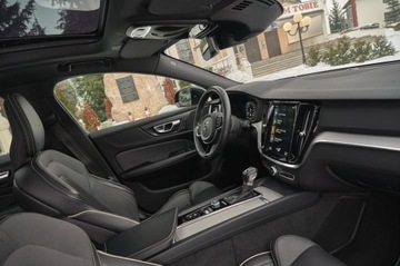 Volvo S60 II Sedan Facelifting 2.0 T4 DRIVE-E 190KM 2019 R-DESIGN__ 5 SZTUK W OFERCIE, zdjęcie 30