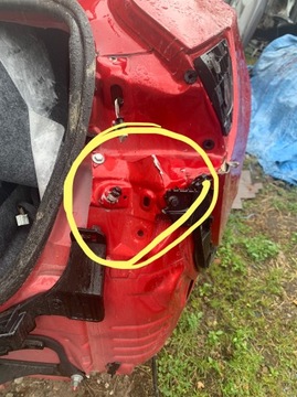 Кронштейн заднего фонаря Tesla 3 1102259-S0-A 1095609