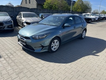 Kia Ceed III Hatchback Facelifting  1.0 T-GDI 120KM 2023 Kia Cee'd Podgrzewanie Kamera Line Asist