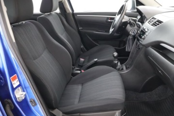 Suzuki Swift V Hatchback 3d Facelifting 1.2 VVT 94KM 2015 Suzuki Swift 1.2, Salon Polska, Serwis ASO, Klima, zdjęcie 8