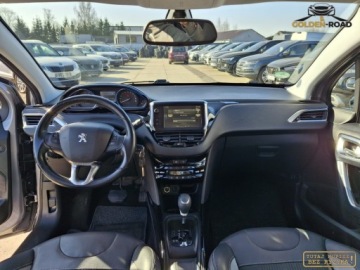 Peugeot 2008 I SUV Facelifting 1.2 PureTech 110KM 2016 Peugeot 2008 1,2 benz automat navi klimatronik pdc alu zarejestrowany 1.2, zdjęcie 11