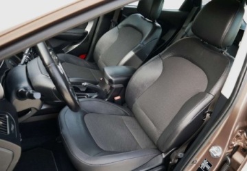 Hyundai ix35 SUV Facelifting 1.6 GDI 135KM 2015 Hyundai ix35 Hyundai ix35 1.6 GDI Premium 2WD 1.6 Benzyna 135KM, zdjęcie 23