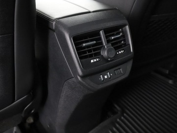 Peugeot 5008 II Crossover 1.6 BlueHDI 120KM 2017 Peugeot 3008 7os. Automat, zdjęcie 39