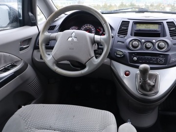 Mitsubishi Grandis 2.4 i 16V MIVEC 165KM 2005 Mitsubishi Grandis 2.4, GAZ, Klima, Klimatronic, zdjęcie 6