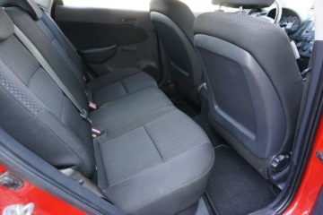 Hyundai i30 I Hatchback 1.4 109KM 2010 Hyundai i30 zarejestrowany, ubezpieczony, zdjęcie 16