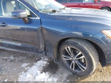 Volvo XC60 II Crossover T5 250KM 2020 Volvo XC 60 2020 Volvo XC60 T5 AWD Momentum 2.0 Benzyna 250KM, zdjęcie 7