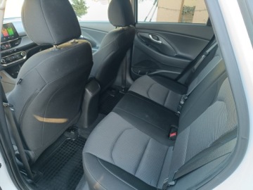 Hyundai i30 III Hatchback Facelifting 1.0 T-GDI 120KM 2023 HYUNDAI I30 1.0 T-GDI 120KM przebieg 39 tyś km LAKIER PERŁA METALIK r. 2023, zdjęcie 13