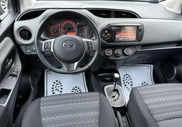 Toyota Yaris III Hatchback 5d Facelifting 1.33 Dual VVT-i 99KM 2016 Toyota Yaris Automat, salon Polska, Kamera cofania, 53 tys km 1.3 Benzyna, zdjęcie 3