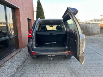 Toyota Land Cruiser VII Terenowy 5d 2.8 D-4D 204KM 2022 Toyota Land Cruiser 2.8 diesel 204 KM automat salon Polska I wlascicie, zdjęcie 31