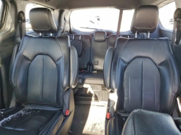 Chrysler Pacifica II 2022 Chrysler Pacifica Hybrid Touring L 2022 3.6 Hybryda 287KM, zdjęcie 10