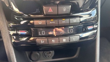 Peugeot 208 I Hatchback 5d Facelifting 1.2 PureTech 110KM 2015 Peugeot 208 Raty 1.2 benz 110KM GT-LINE Pol skora Klimatronic led Gwaran, zdjęcie 30