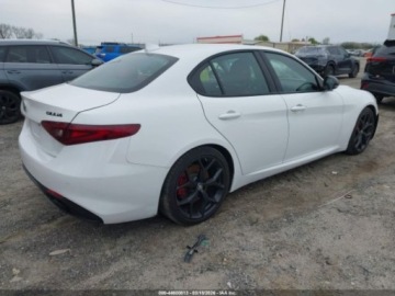 Alfa Romeo Giulia II Sedan Facelifting 2.0 Turbo 280KM 2020 Alfa Romeo Giulia ALFA ROMEO GIULIA SPORT RWD 2.0 Benzyna 280KM, zdjęcie 2