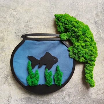 Изображение – аквариум и котенок из мха.