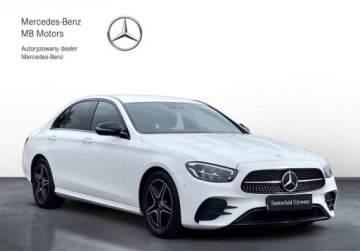 Mercedes Klasa E W213 Limuzyna Facelifting 2.0 E220d 194KM 2022 Mercedes-Benz Klasa E SalonPL AMG Night LED Kamera 360 Keyless Ambiente AS, zdjęcie 27