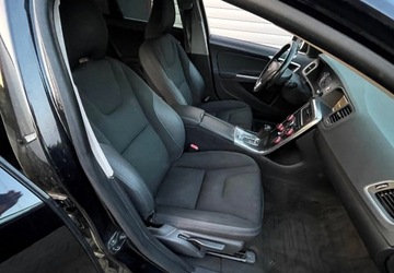 Volvo S60 II Sedan 2.0 D3 163KM 2010 Volvo S60 2.0 Diesel 163 Km D4 Momentum 2.0 Diesel 163KM, zdjęcie 16