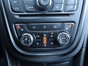 Opel Mokka I SUV 1.6 CDTI Ecotec 136KM 2015 Opel Mokka 1.6 CDTI, Automat, Skóra, Navi, Xenon, zdjęcie 12