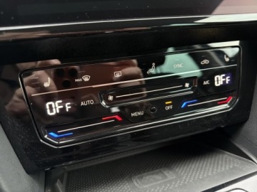 Volkswagen Passat B8 Variant Facelifting 2.0 TDI SCR 150KM 2022 Volkswagen Passat Volkswagen Passat Volkvagen Pass, zdjęcie 33