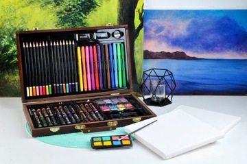 Набор художественной живописи 81 предмет в чемодане.