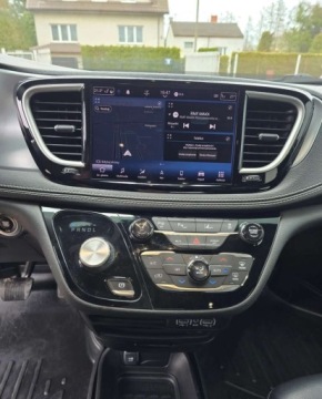 Chrysler Pacifica II 3.6 V6 Hybrid 264KM 2022 Chrysler Pacifica 3.6 eHybrid Touring L/S Skóry Kamery 360 Monitory FV 23%, zdjęcie 21