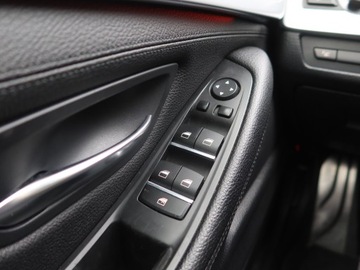 BMW Seria 5 F10-F11 Limuzyna Facelifting 520d 190KM 2016 BMW 5 520d xDrive, Salon Polska, 187 KM, 4X4, zdjęcie 15