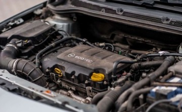 Opel Astra J GTC 1.4 Turbo ECOTEC 120KM 2015 Opel Astra Opel Astra 1.4 Benzyna 120KM, zdjęcie 12