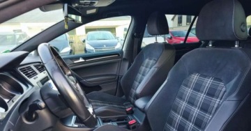 Volkswagen Golf VII GTD 5d 2.0 TDI-CR BlueMotion Technology 184KM 2016 Volkswagen Golf Volkswagen Golf GTD (BlueMotion Technology) 2.0 Diesel, zdjęcie 19